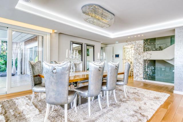 8 bedroom House - Detached Villa in Bahía de Marbella