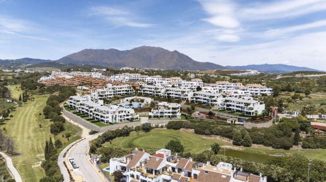 2 bedroom Apartment - Middle Floor Apartment in Casares Playa