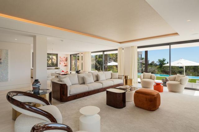 5 bedroom House - Detached Villa in The Golden Mile