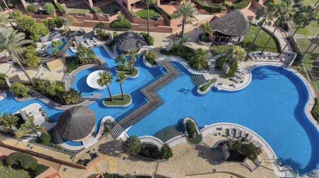 3 bedroom Apartment - Ground Floor Apartment in New Golden Mile