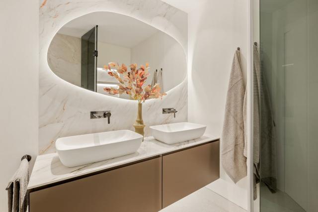 3 bedroom Apartment - Ground Floor Apartment in New Golden Mile