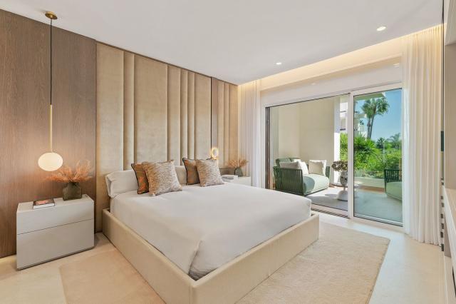 3 bedroom Apartment - Ground Floor Apartment in New Golden Mile