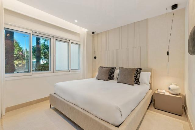 3 bedroom Apartment - Ground Floor Apartment in New Golden Mile