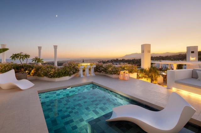4 bedroom Apartment - Penthouse in Marbella