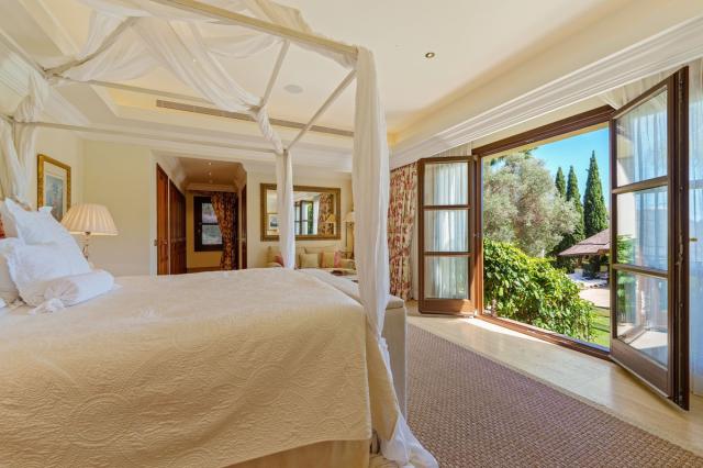 6 bedroom House - Detached Villa in The Golden Mile