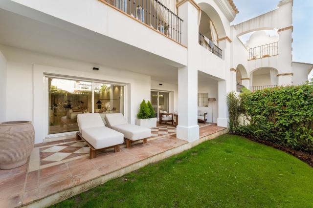 3 bedroom Apartment - Ground Floor Apartment in Marbella