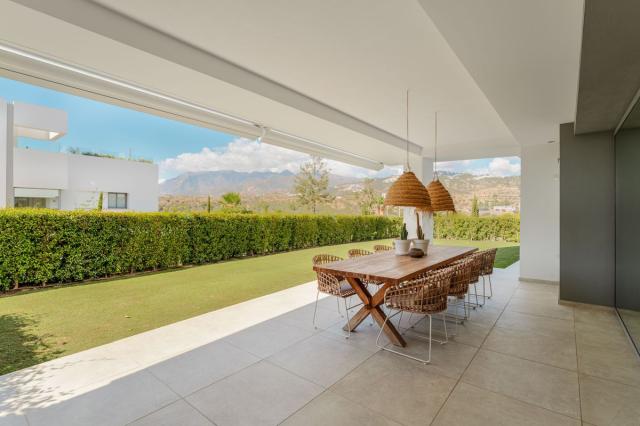 4 bedroom Apartment - Ground Floor Apartment in Marbella