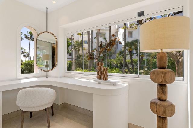 3 bedroom Apartment - Ground Floor Apartment in New Golden Mile