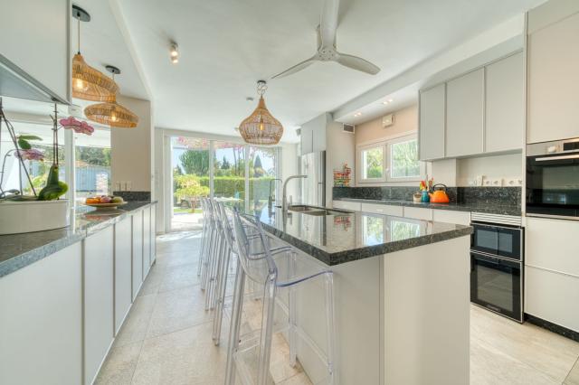 6 bedroom House - Detached Villa in El Rosario