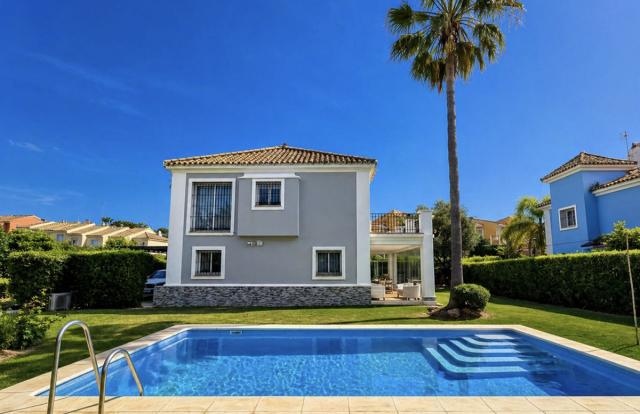 4 bedroom House - Detached Villa in La Duquesa