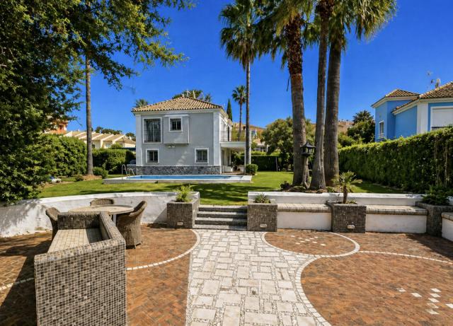 4 bedroom House - Detached Villa in La Duquesa