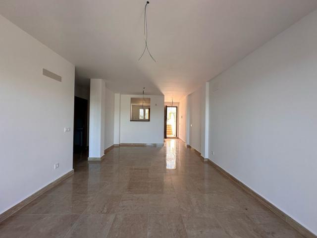 2 bedroom Apartment - Middle Floor Apartment in La Duquesa