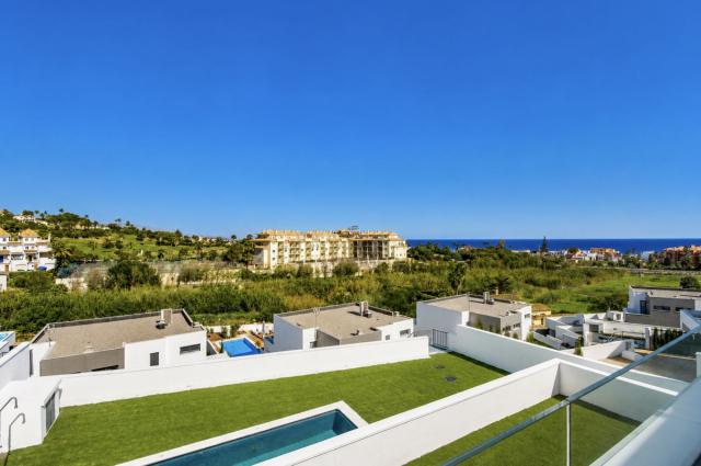 4 bedroom House - Detached Villa in La Duquesa