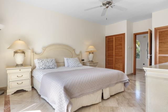 5 bedroom House - Detached Villa in Benahavís