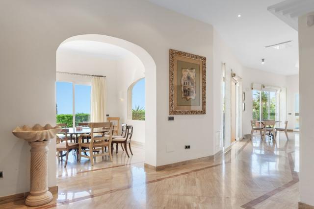 5 bedroom House - Detached Villa in Benahavís
