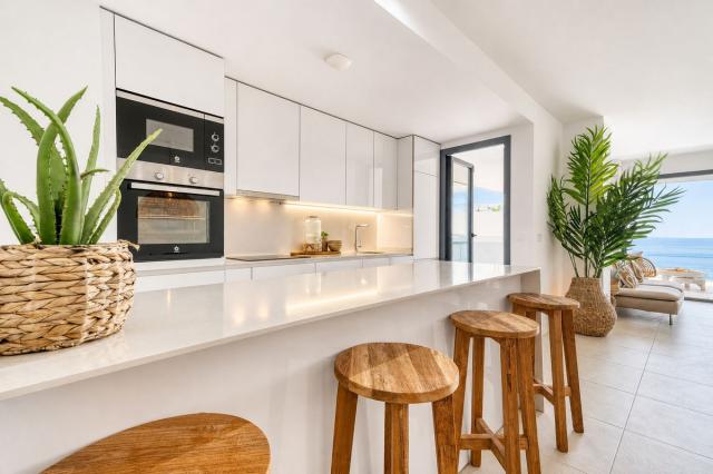 3 bedroom Apartment - Middle Floor Apartment in La Duquesa