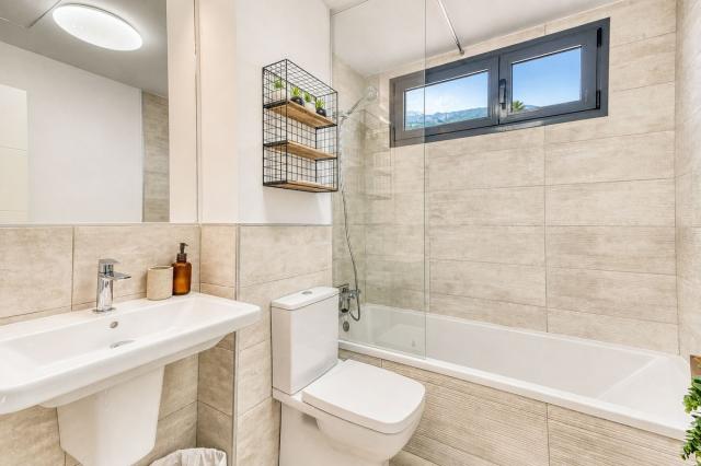3 bedroom Apartment - Middle Floor Apartment in La Duquesa