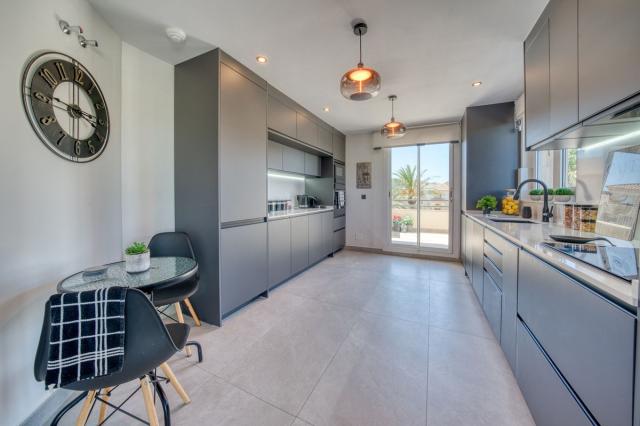 3 bedroom Apartment - Penthouse Duplex in San Roque