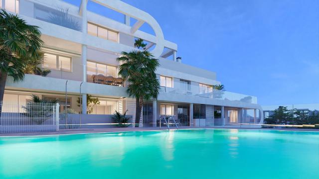4 bedroom Apartment - Middle Floor Apartment in Estepona