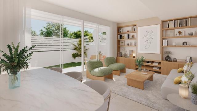 4 bedroom Apartment - Middle Floor Apartment in Estepona