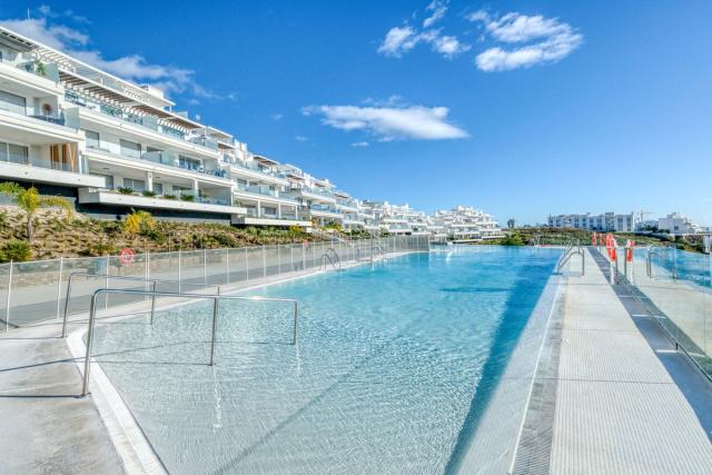 3 bedroom Apartment - Ground Floor Apartment in Estepona
