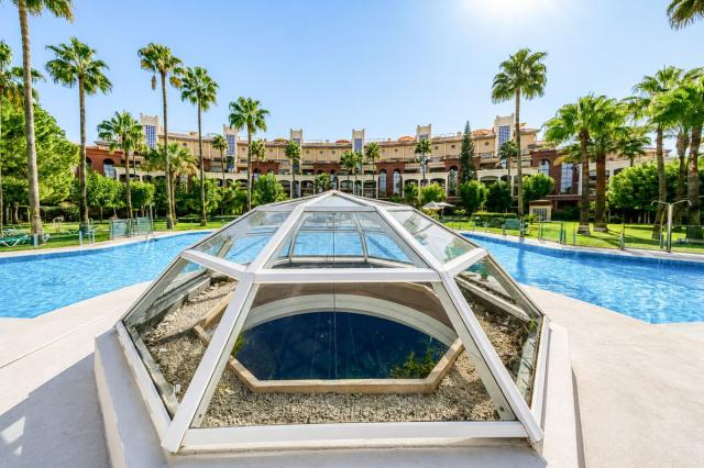 2 bedroom Apartment - Middle Floor Apartment in Benalmadena