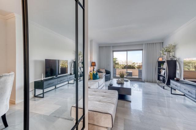 2 bedroom Apartment - Middle Floor Apartment in Benalmadena