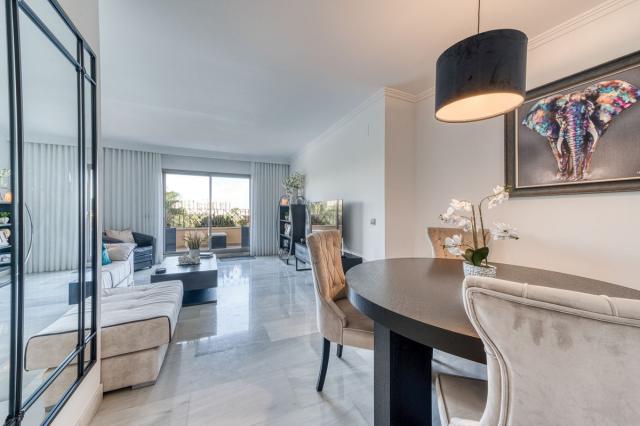 2 bedroom Apartment - Middle Floor Apartment in Benalmadena