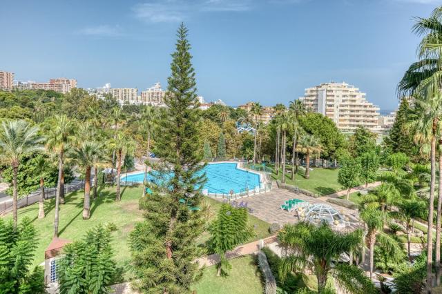 2 bedroom Apartment - Middle Floor Apartment in Benalmadena