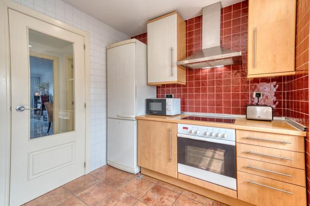 2 bedroom Apartment - Middle Floor Apartment in Benalmadena
