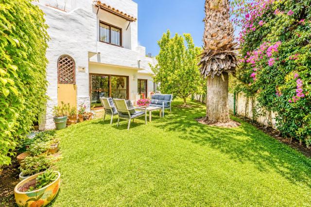 2 bedroom Apartment - Ground Floor Apartment in Estepona