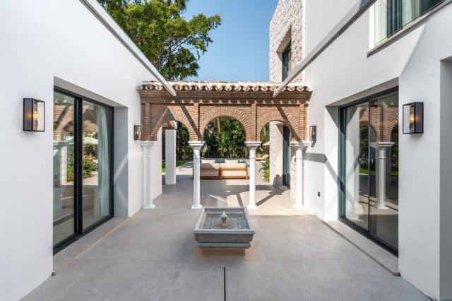 5 bedroom House - Detached Villa in Marbella