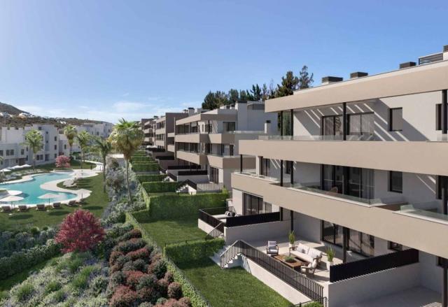 4 bedroom Apartment - Middle Floor Apartment in Casares Playa