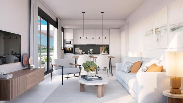 4 bedroom Apartment - Middle Floor Apartment in Casares Playa