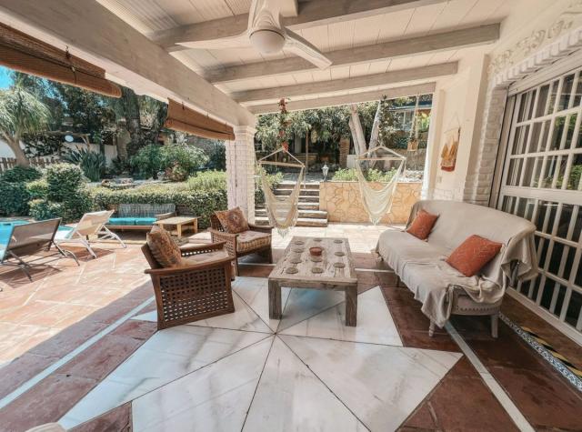 5 bedroom House - Detached Villa in Nueva Andalucía