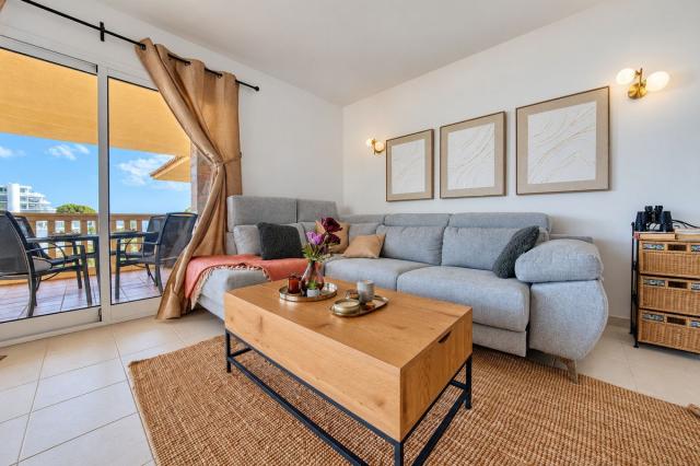 2 bedroom Apartment - Middle Floor Apartment in Fuengirola