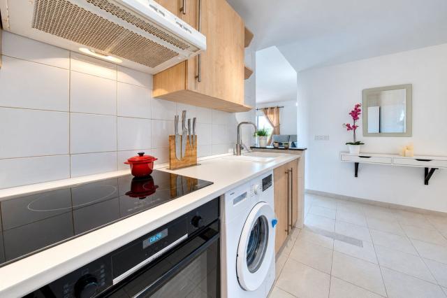 2 bedroom Apartment - Middle Floor Apartment in Fuengirola