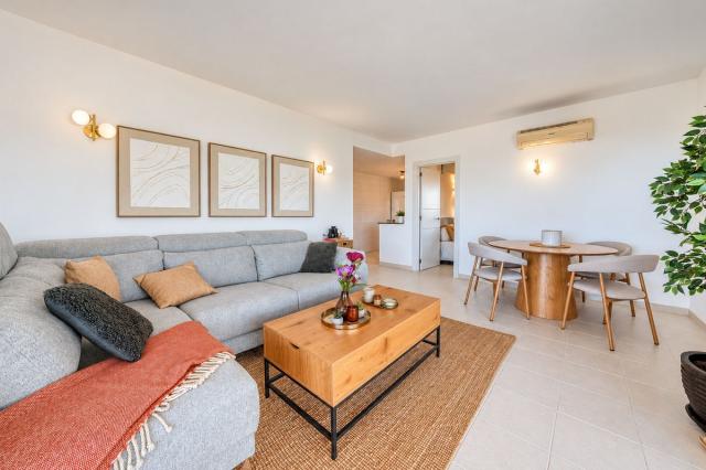 2 bedroom Apartment - Middle Floor Apartment in Fuengirola
