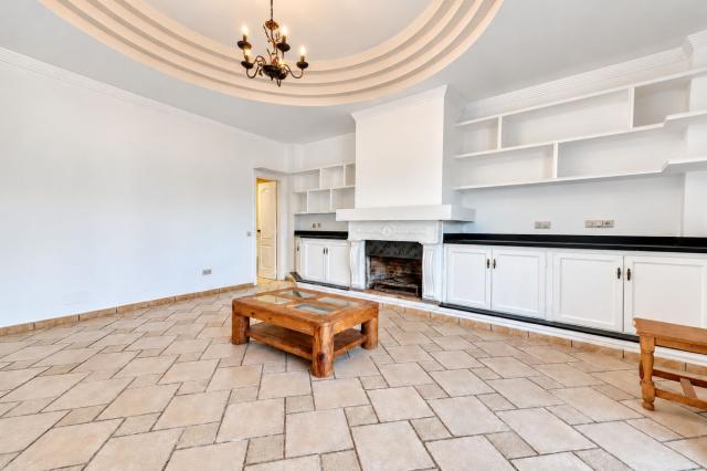 4 bedroom House - Detached Villa in Manilva