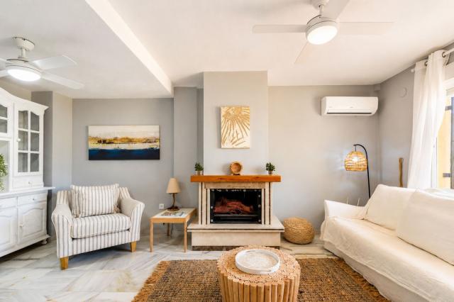 4 bedroom House - Townhouse in Costabella
