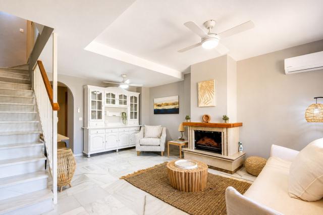 4 bedroom House - Townhouse in Costabella