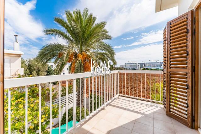 3 bedroom, detached house with TITLE DEEDS ready to transfer, in a quiet, corner,  cul de sac location just 750m to the beach and amenities of Pernera