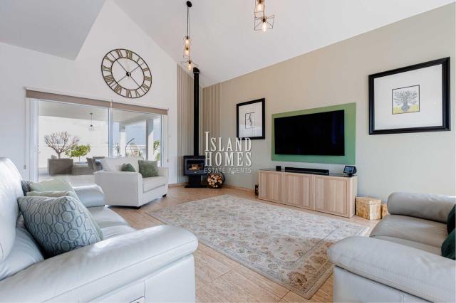 Absolutely Stunning 4/5 Bedroom Eco-Villa betwixt Frenaros and Vrysoulles villages with Title Deed for share of land and Final approval certificate - 