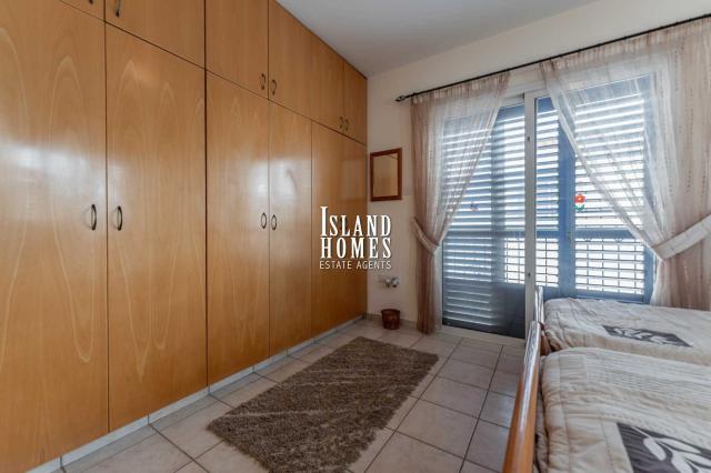 2 Bedroom, semi detached house with communal pool in fantastic location 200m to the beach and 850m to the new Paralimni Marina in Ayia Triada - LIN107