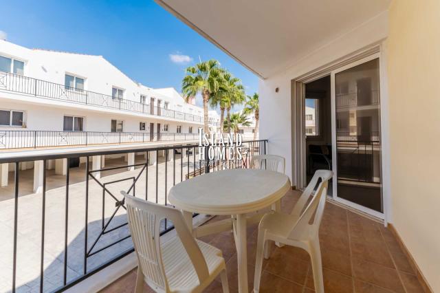 2 bedroom, first floor apartment with communal swimming pool in convenient location of Kapparis - NEA123