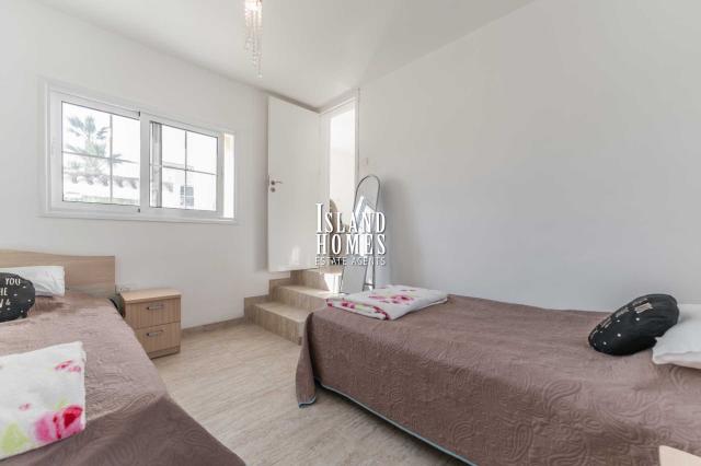 2 bedroom, ground floor apartment with TITLE DEEDS, in a cul de sac location just 400m walk to the beach in Protaras - PRO139