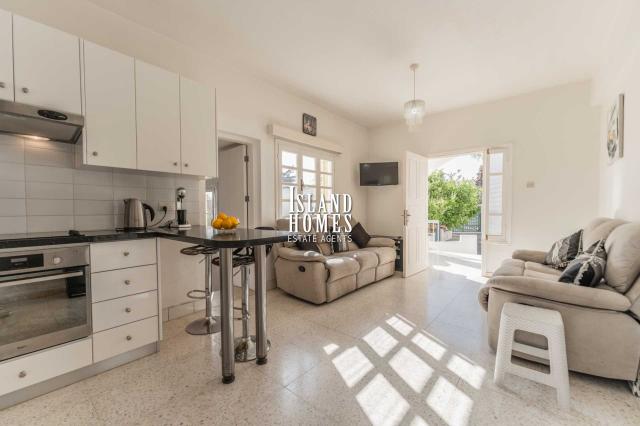 2 bedroom, ground floor apartment with TITLE DEEDS, in a cul de sac location just 400m walk to the beach in Protaras - PRO139