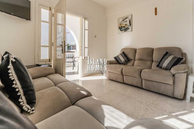 2 bedroom, ground floor apartment with TITLE DEEDS, in a cul de sac location just 400m walk to the beach in Protaras - PRO139